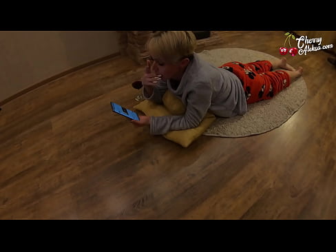 ❤️ Šialená blondínka fajčí obrovský penis a skáče na ňom - análny sex ❤️ Šukanie na nás sk.pornosexphoto.ru ❌️